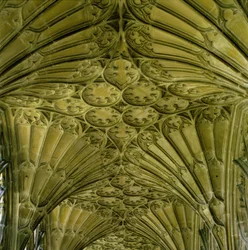 Voûte en éventail dans le cloître